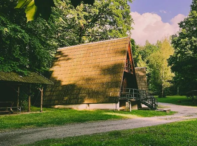 Lesny Dwor Деревянный коттедж Яновице-Вельке